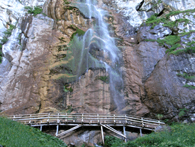 Skakavac Waterfall 